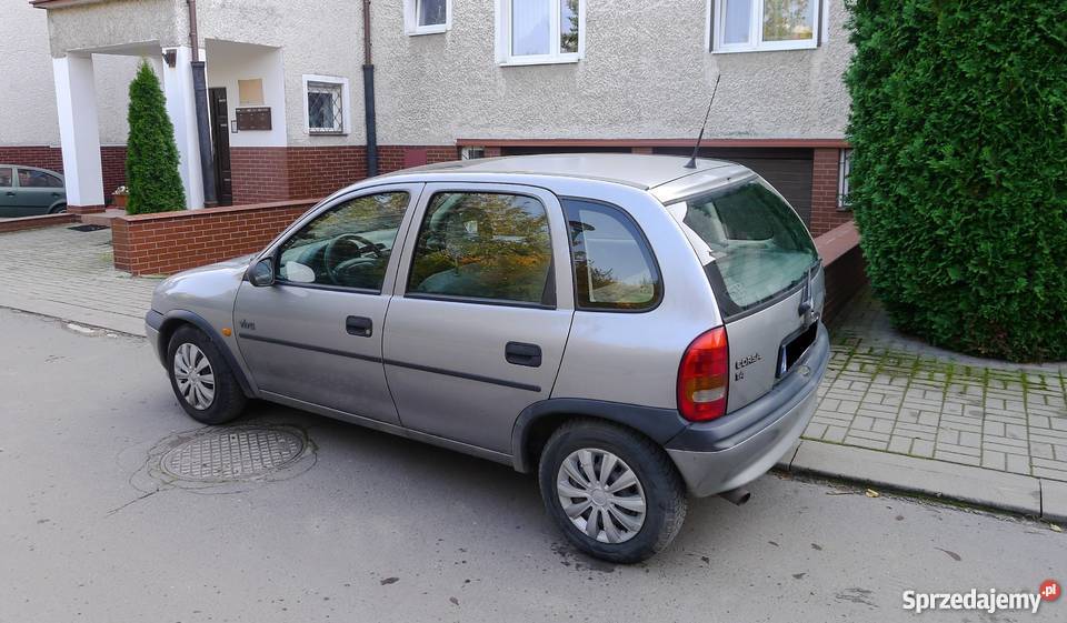 Opel Corsa B 14 1997 zadbana bogata wersja manualna Corsa Warszawa