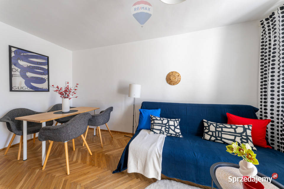 2 pokoje w centrum Warszawywidok na skyline