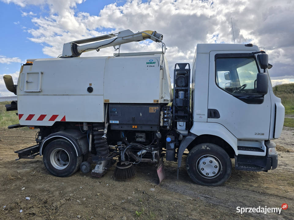 Zamiatarka RENAULT Midlum 2012 r 105 731 pełny VAT pomorskie Czarne