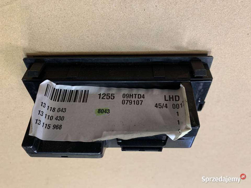 13115968 panel sterowania radiem tył Opel Vectra