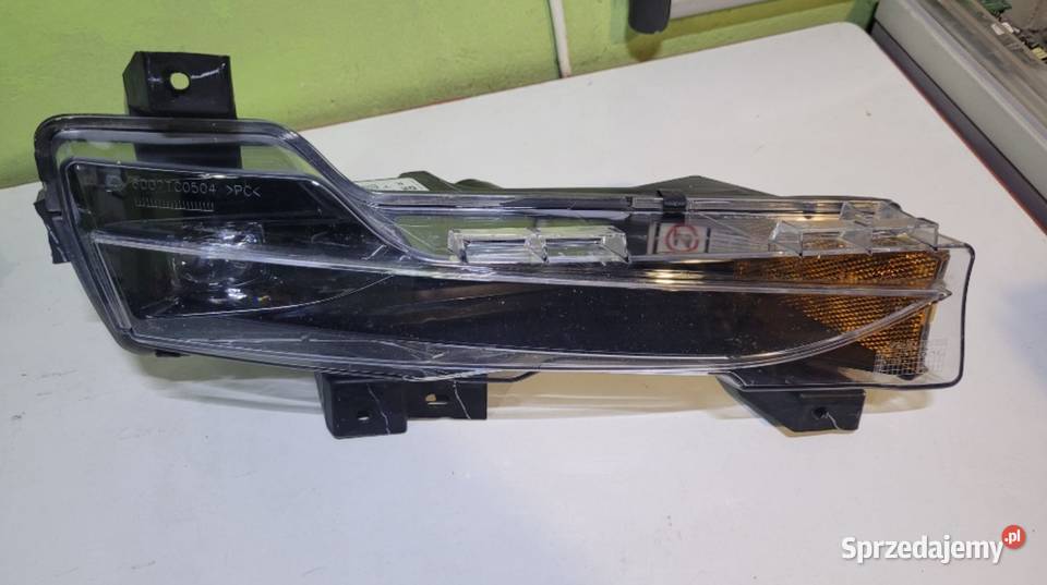 Lampa przeciwmgielna Prawa Tesla 3 107739200E Rzeszów