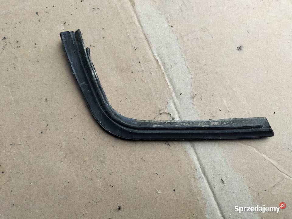 AUDI 80 B3 80B3 USZCZELKA KIERUNKOWSKAZU PRAWA osobowe Pozostałe lubelskie Kamień-Kolonia