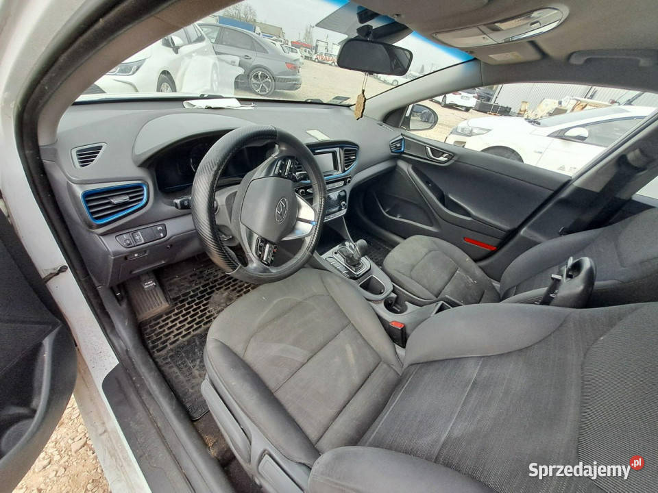 Hyundai IONIQ Komorniki