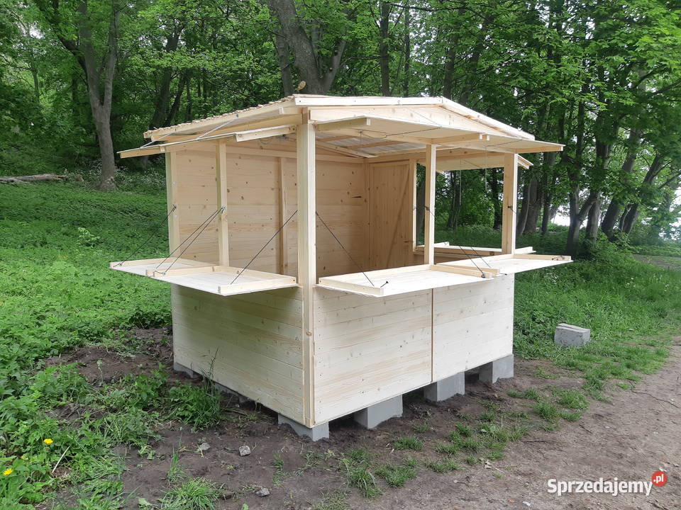 Drewniany domek na jarmark działkę domek