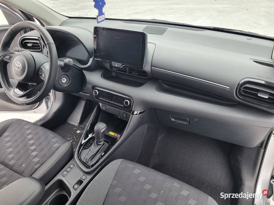 Toyotę Yaris 2025 15VVT HSD STYLE salon POLSKA wspomaganie kierownicy Warszawa