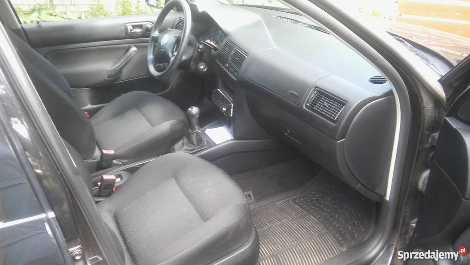 VOLKSWAGEN GOLF IV 14 BENZYNA Niedrzwica Duża sprzedam