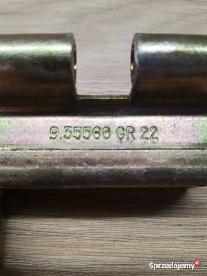 GU 935568 GR 22 ramię rozwórki Prawe 330FFB 501 Leńcze