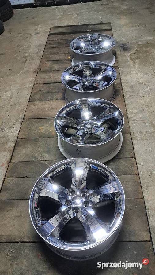 Felgi orginalne chrom dodge charger 20x8 Charlęż