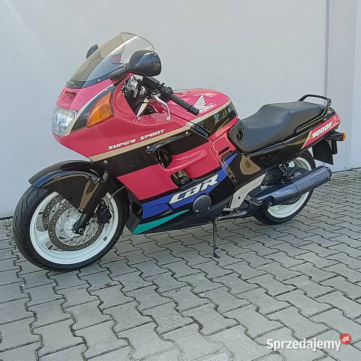 Honda CBR 1000 Zamiana turystyczny Strumień