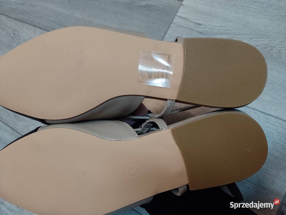 39 Beżowo Czarne baleriny wieczorowe z odkrytą Kraków