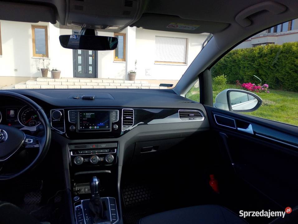 Volkswagen Golf SportsVan 15 150 HighLine Salon światła przeciwmgielne