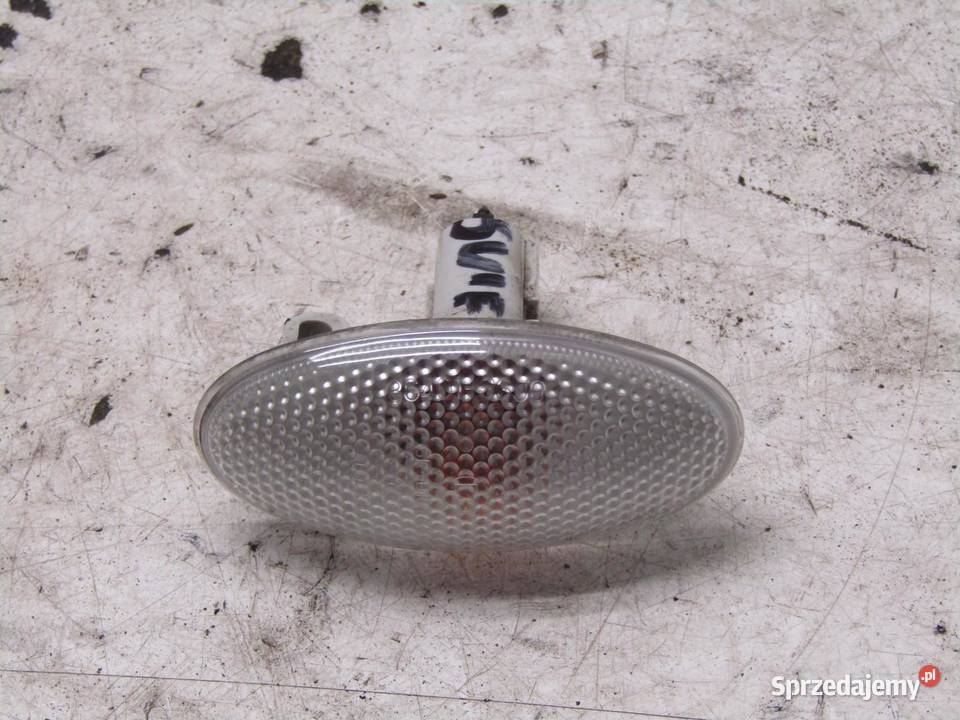 KIERUNKOWSKAZ LEWY PRAWY BŁOTNIKA SUZUKI SWIFT