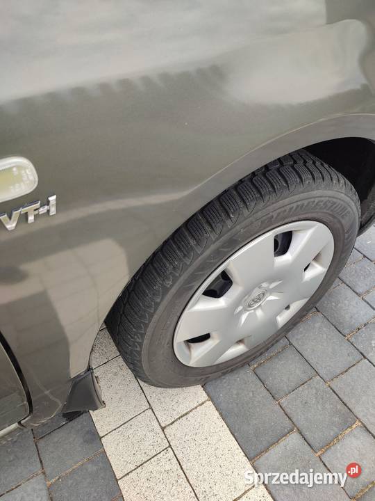 Toyota corolla 16 VVTi czysta benzyna sprawna welurowa tapicerka Corolla Bodziejowice