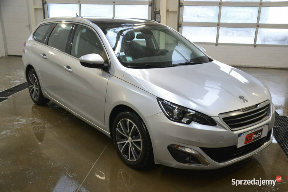 Peugeot 308 12 benzyna 130 nawigacja full ledy sprzedam