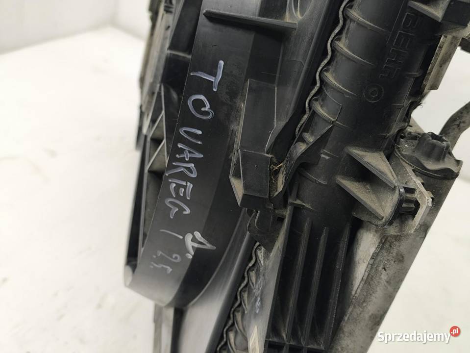 PAS PRZEDNI CHŁODNICE VW TOUAREG 25 7L0121203F sprzedam