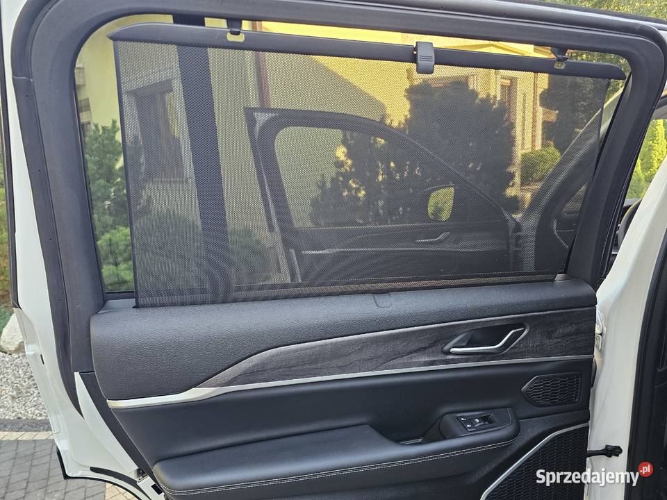 JEEP GRAND CHEROKEE WL 36l 6 osobowy radio