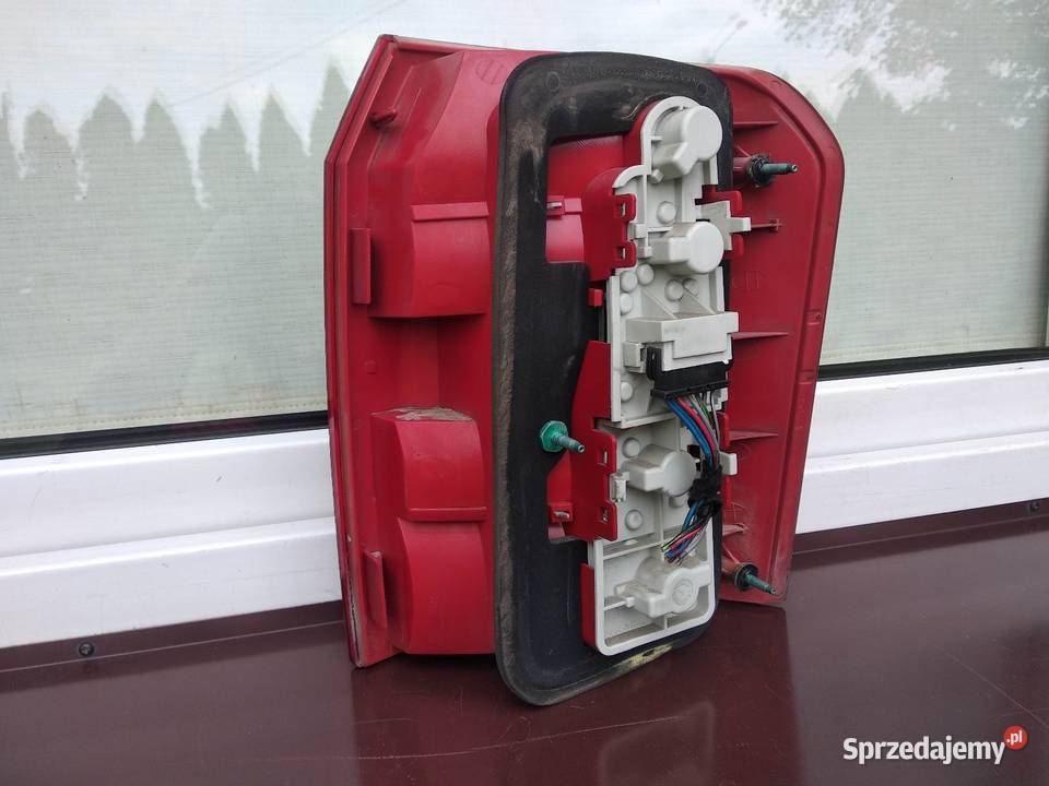 Audi A2 lampa tył tylna lewa wkład oprawka Sieradz