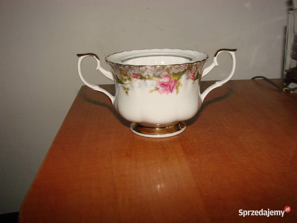 Chodzież mała cukiernica Iwona Porcelana i szkło Pruszcz Gdański sprzedam