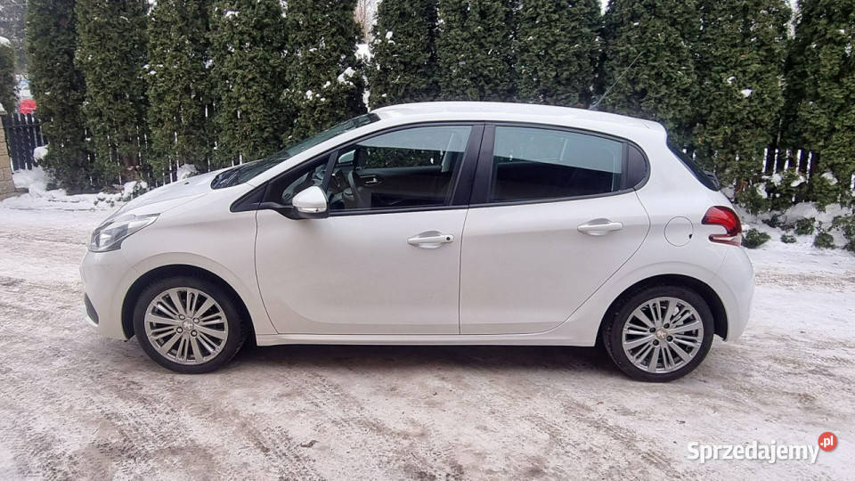 Peugeot 208 Alu Niski Przebieg Super Stan manualna Płońsk sprzedam