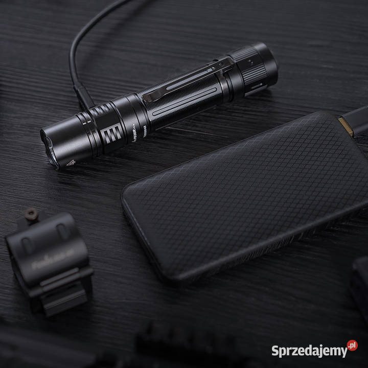 Latarka taktyczna LED Fenix PD36R Pro mazowieckie sprzedam