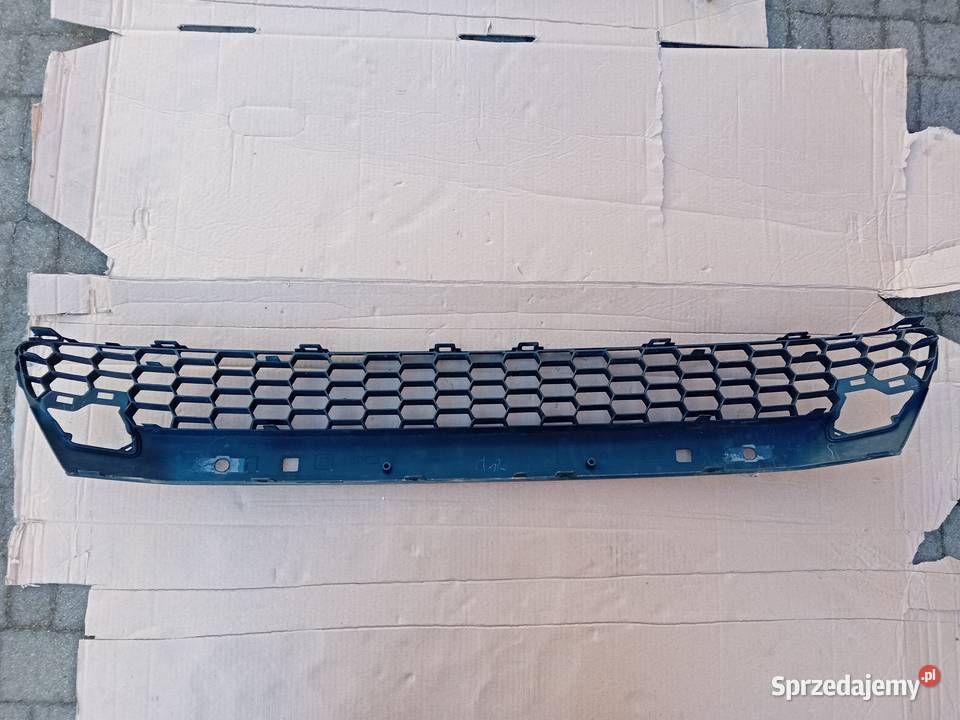 Kratka w przedni zderzak Lexus NX I 1417