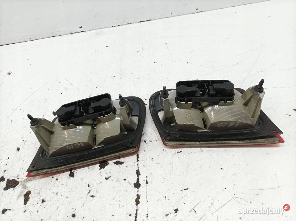 LAMPA TYŁ KOMPLET W KLAPĘ SEDAN 25480102EU Saab Rok produkcji 2003