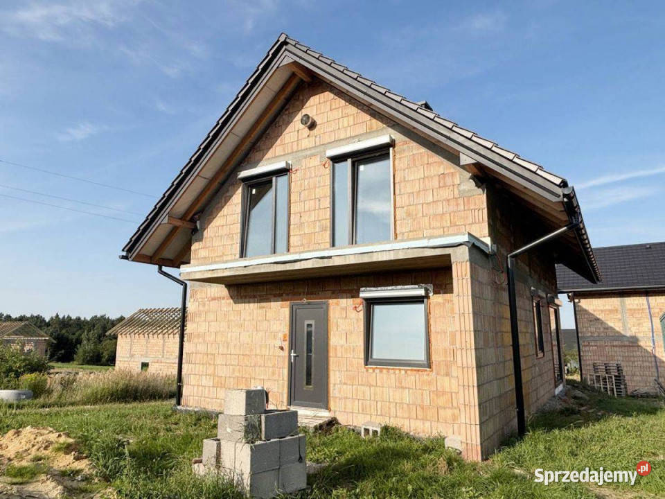 Szarów dom wolnostojący deweloperski