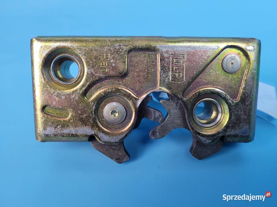 CASE IH PUMA 145 12r ZAMEK DRZWI LEWY 84227452 Kolno