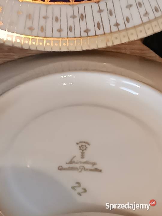Porcelanowe sygnowane filiżanki małopolskie