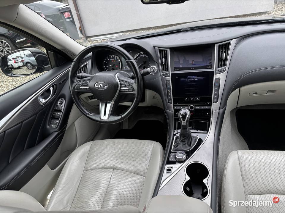 Infiniti Q50 światła przeciwmgielne Paniówki