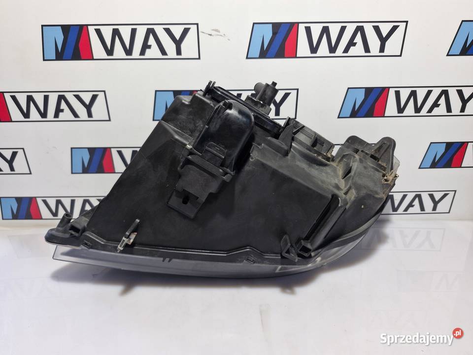 BMW E90 E91 LAMPA PRAWY PRZÓD ORYGINAŁ EUROPA Lampy przednie