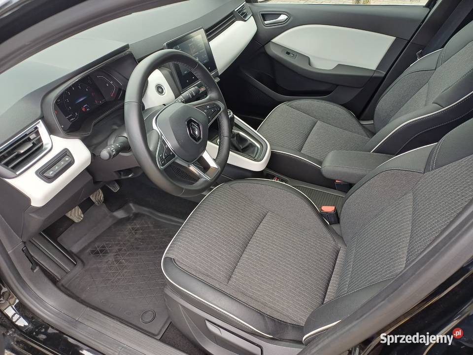 Renault Clio Techno TCE 140 Rok produkcji 2023
