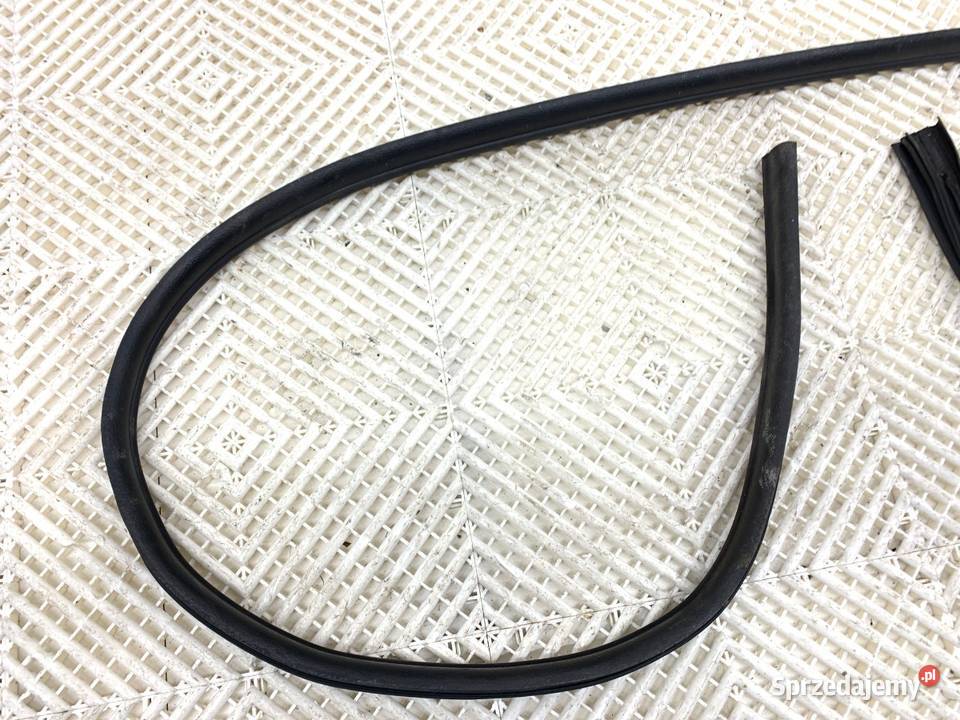 USZCZELKA DRZWI PRZÓD PRAWA DACIA DUSTER SUV sprzedam