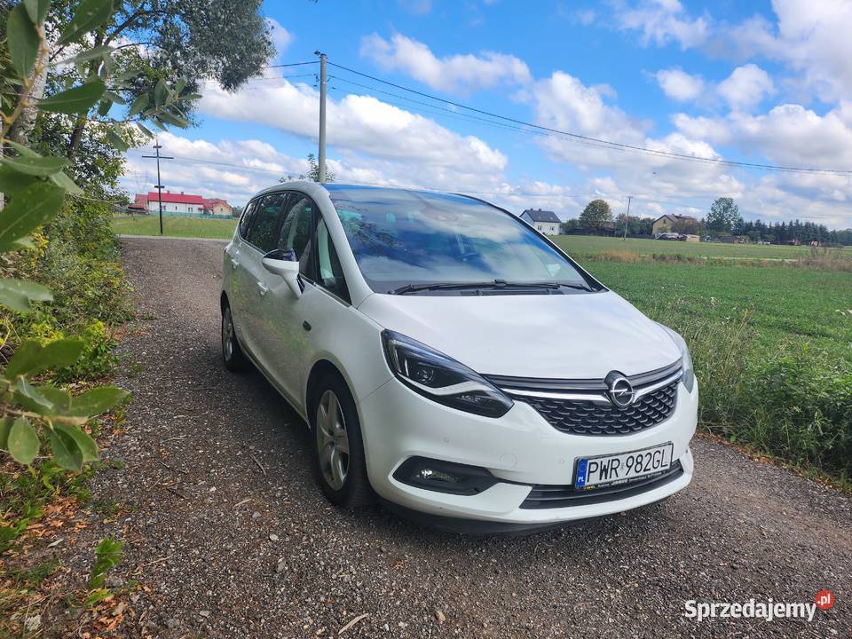 OPEL ZAFIRA C LIFT LED wbudowany bagażnik na Motoryzacja Mińsk Mazowiecki