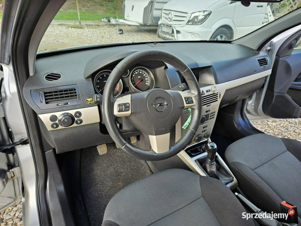 Opel Astra Opłacona Zdrowa Zadbana Serwisowana komputer pokładowy Kisielice