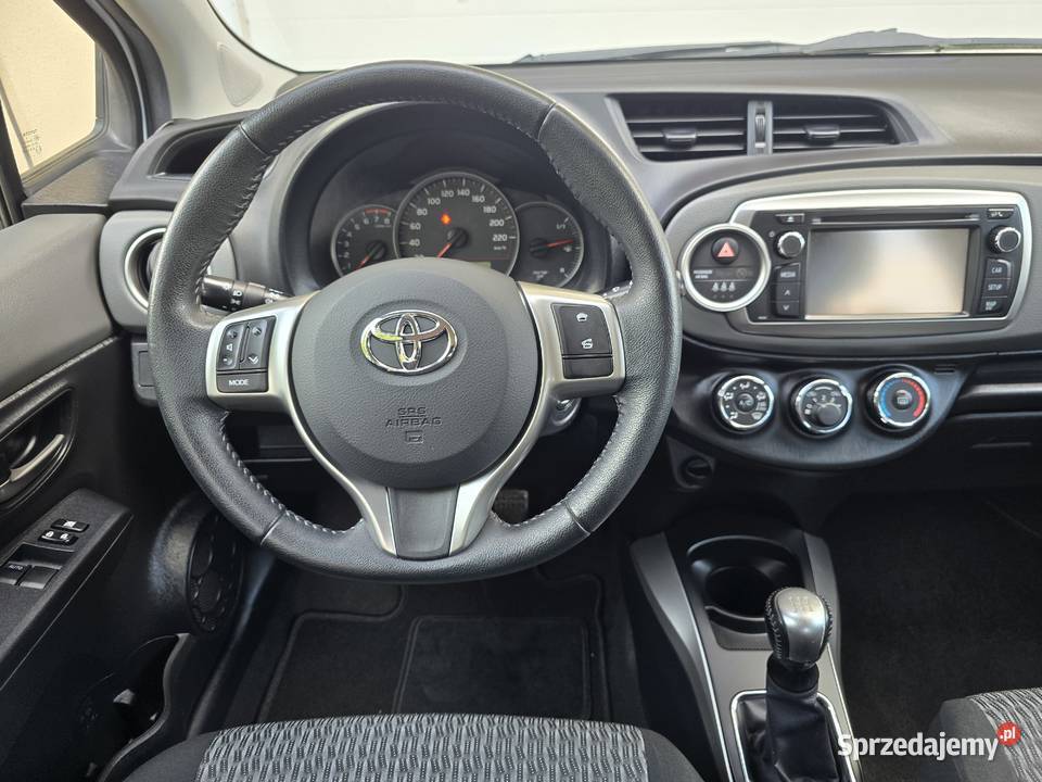 Toyota Yaris 10 VVTi Edition 2014 Karczew
