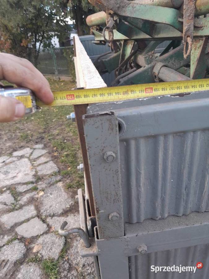 Przyczepa rolnicza nieuszkodzony Uszew