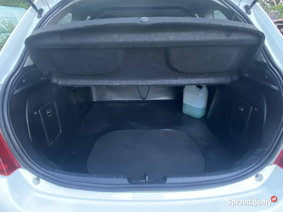 Toyota Yaris 2012 14D diesel Okuniew