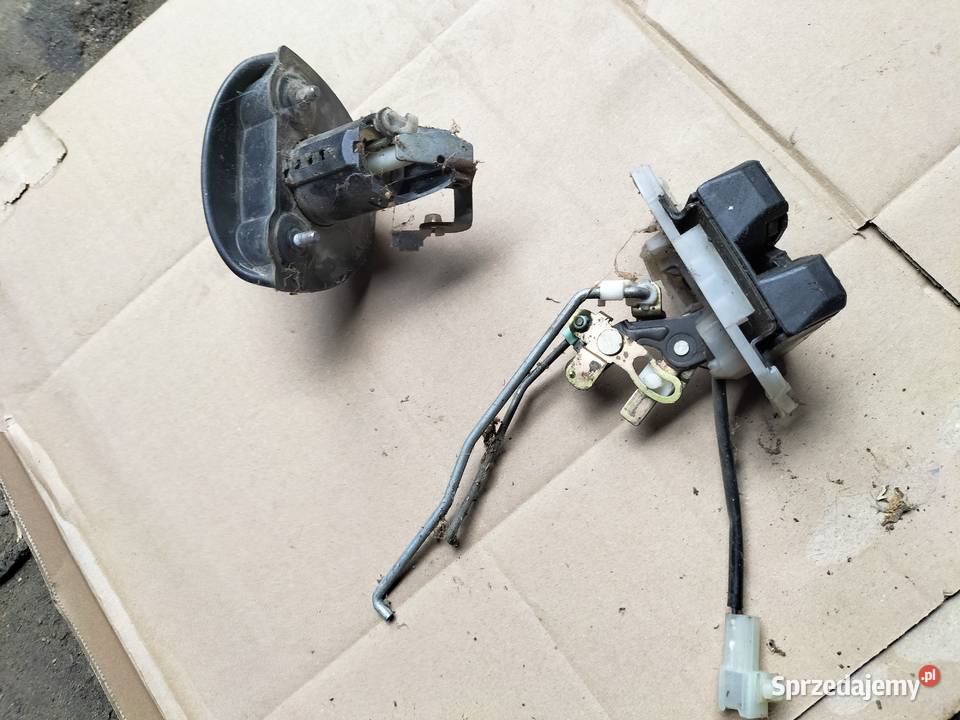 AGILA A ZAMEK WKŁADKA TYLNEJ KLAPY BAGAŻNIKA Kamień-Kolonia