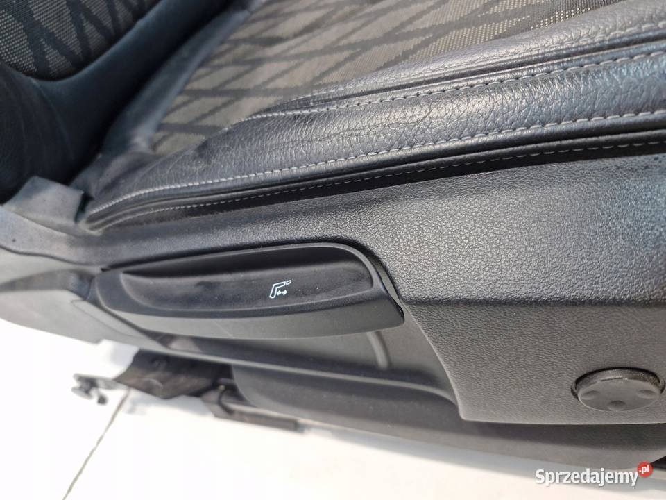 BMW X1 F48 LCI FOTELE KANAPA BOCZKI GRZANE PÓŁ sprzedam