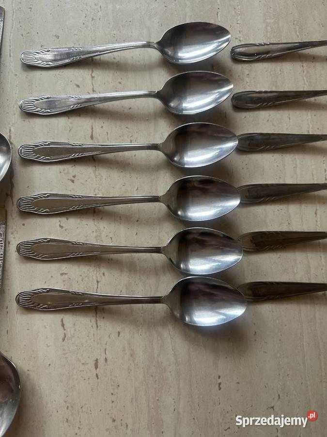 Zestaw sztućców 18 sztuk łyżek stołowych z lat Łódź