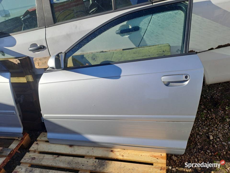 Audi A3 8P 3D drzwi kompletne kod lakieru LY7W Jastrzębie-Zdrój