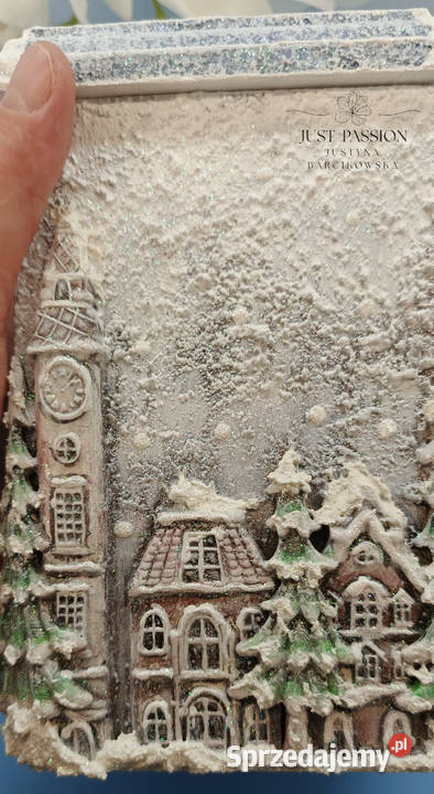 Zimowe pudełko na skarby ze świecznikiem