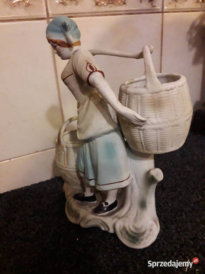 Figurka kobieta z koszami ARPO Made in Romania Porcelana i szkło Warszawa