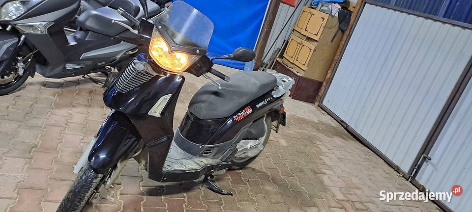 Skuter kymco 200 poj 2006 200cm3