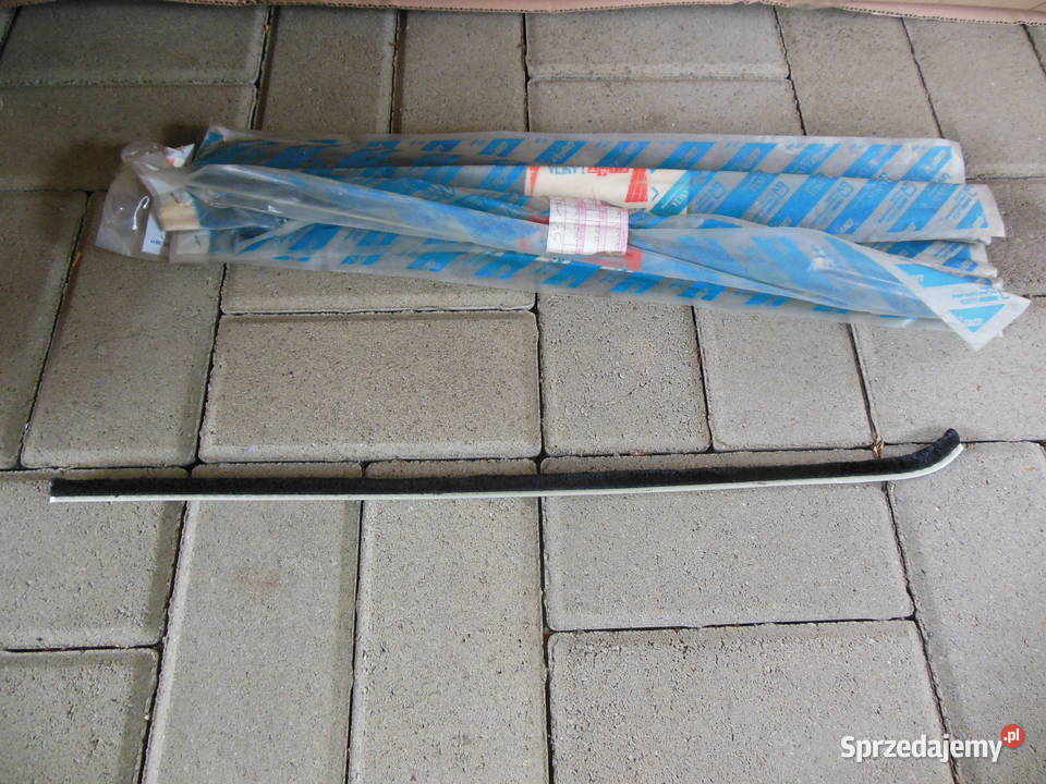 46576859 Uszczelka szyby opuszczanej prawa Kozy