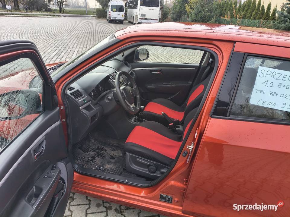 Suzuki Swift 2012 12 BG radio Płoskie