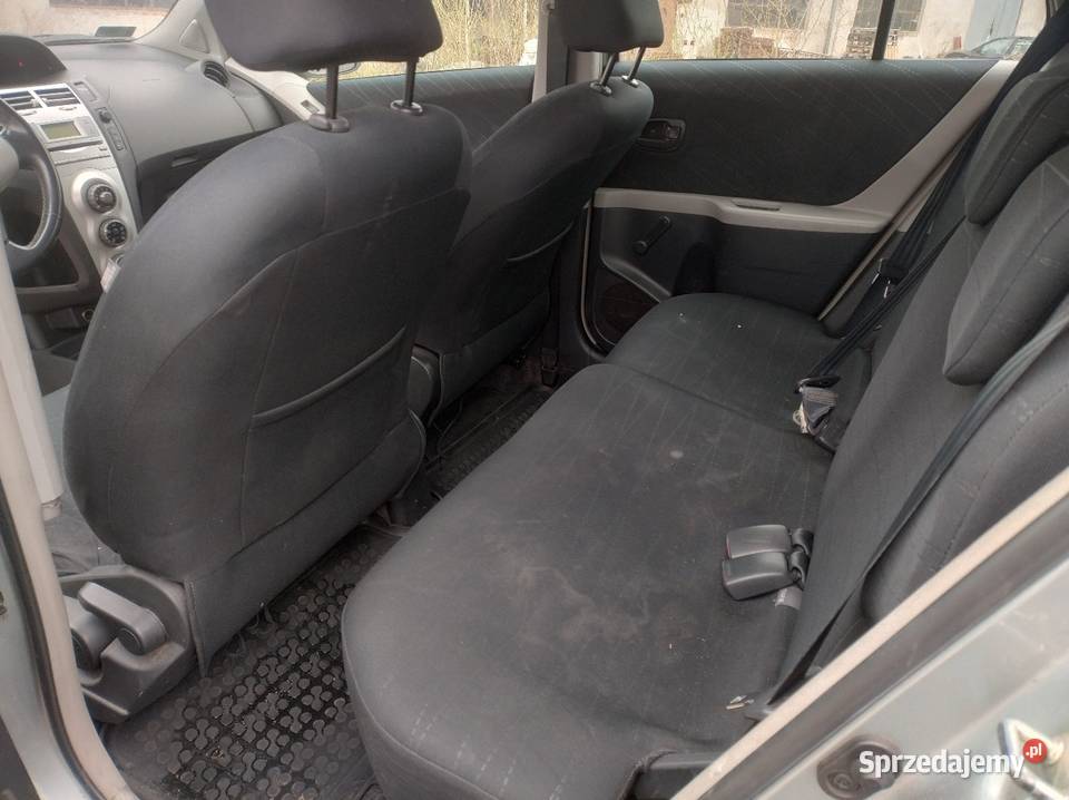 Środek Kpl Toyota Yaris II 5 Drzwi Wysyłka Elbląg
