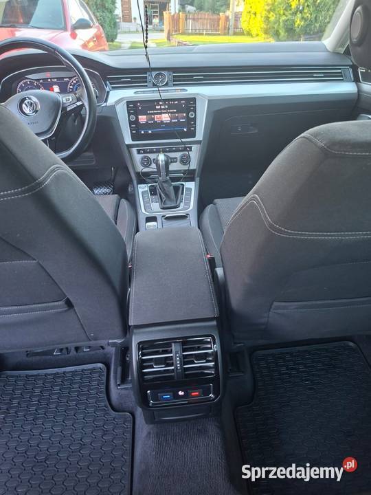 VW Passat B8 14 TSI DSG z 2018 przebieg 133 Małogoszcz