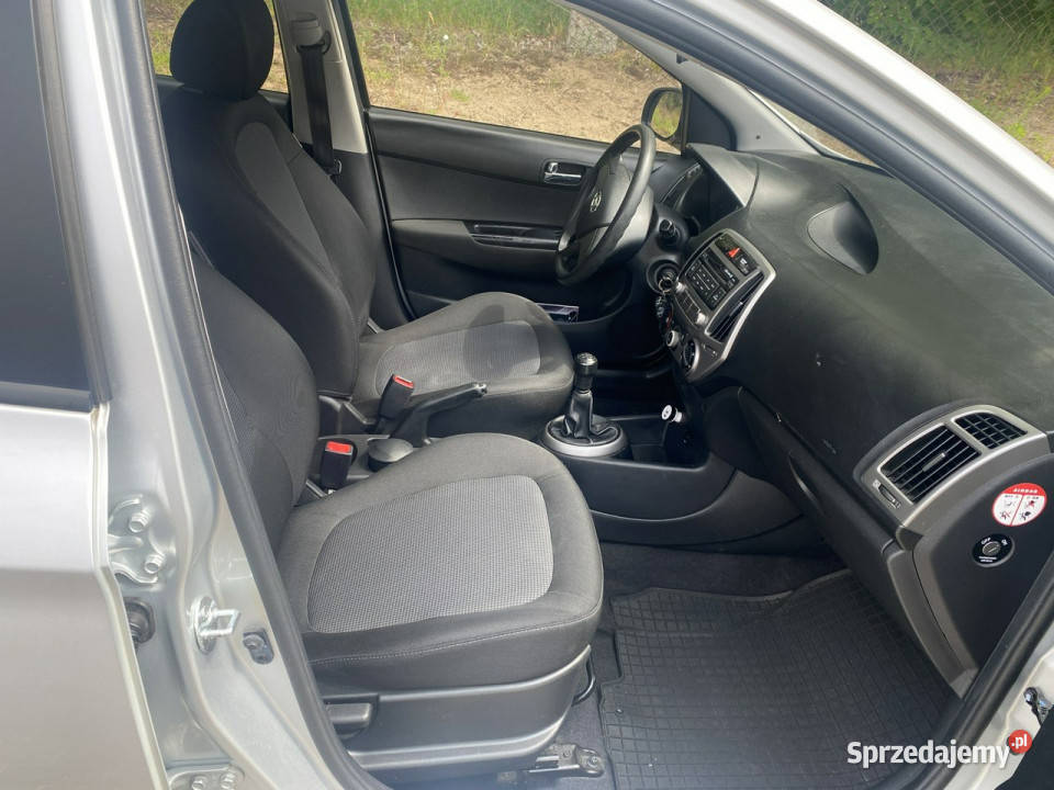 Hyundai i20 Polski salon liftingu 8 airbag niski czujnik zmierzchu Wejherowo sprzedam